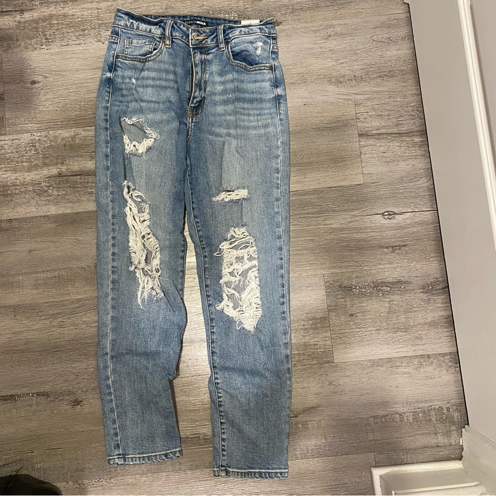 Fashion Nova ripped jeans
